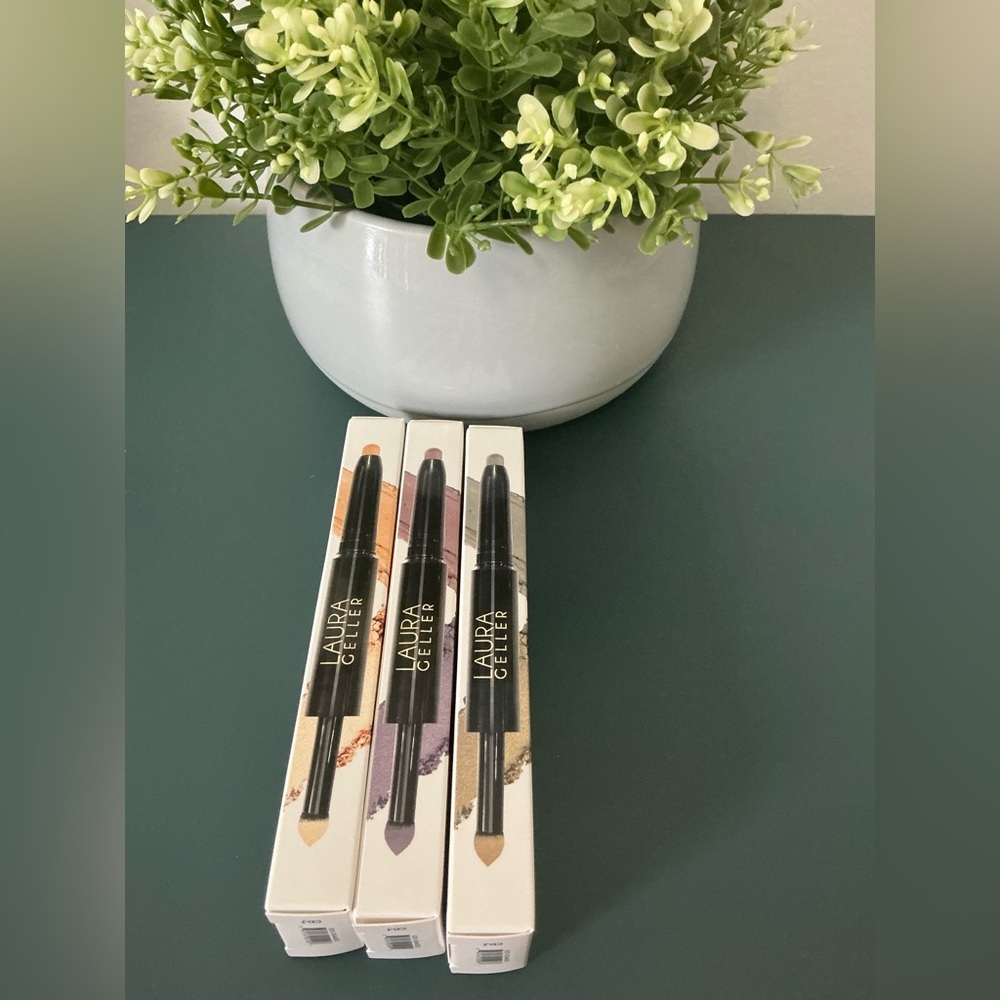 Cognac (1)- Laura Geller “Make it a double” cream eyeshadow stick and powder - Picture 2 of 3
